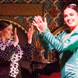 Explore Madrid at Dusk: Optional Walking Tour and Flamenco Show 2