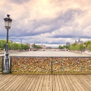 Romantisches Outdoor-Explorationsspiel in Paris 5