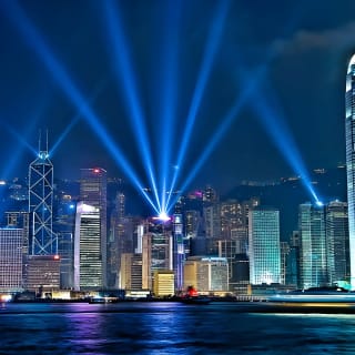 Hong Kong Private Night: yacht, cena e spettacolo di luci (15 persone) 1