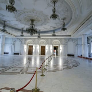 Bucharest Palace of Parliament: Spanish Guided Tour 3