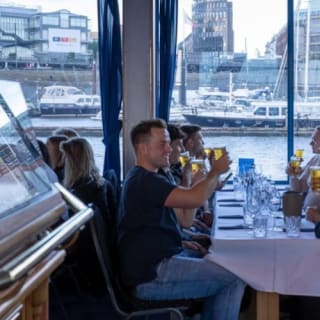 Hamburg: Elbe Saturday Night Boat Party 3