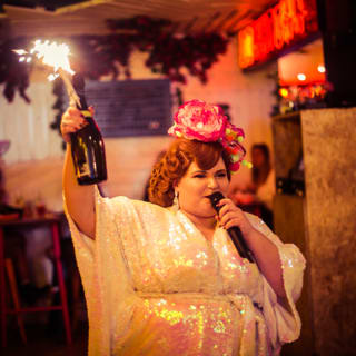 Brunch de bingo con divas del pop 2
