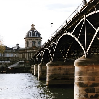 Visite guidée à pied de l'histoire de Paris dans le centre de Paris - semi-privée 8ppl Max 10