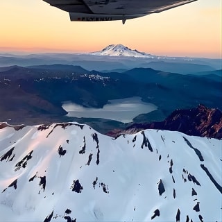 Private Air Tour of Mount Saint Helens from Troutdale 3