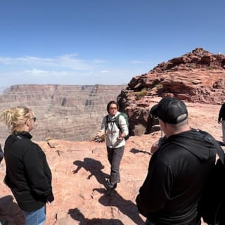 Grand Canyon West: Tour guiado en francés + Pase de Skywalk 3