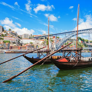Porto: 48 Stunden Hop-on-Hop-off-Bus + Flussfahrt + Weingut 2