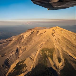 Private Air Tour of Mount Saint Helens from Troutdale 4