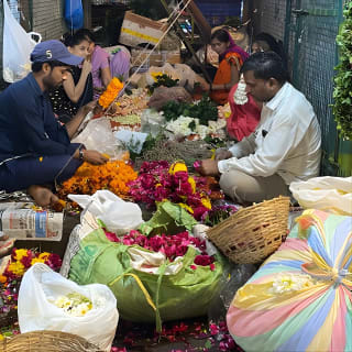 Tour privado de medio día del Mercado de Flores de Delhi 10