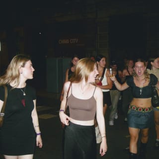 Barcelona Social Night Out: 3 Bars and Club Entry 1