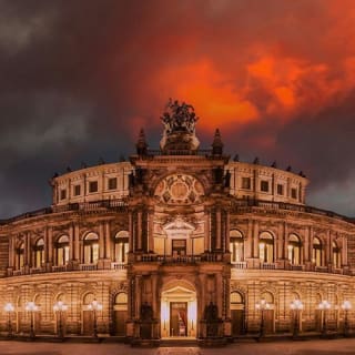 Semperoper: Geführte Geistertour auf Deutsch 1