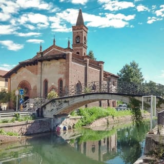 Milano: tour in barca dei Navigli e della Darsena 26