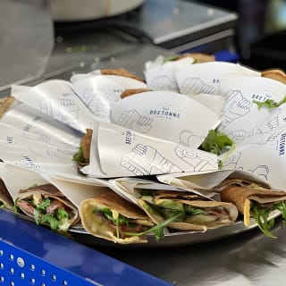 סיור טעימות אוכל רחוב ייחודי בתל אביב 17