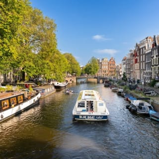 Ámsterdam: Paseo en barco por los canales con audioguiа + entrada al Rijksmuseum 8