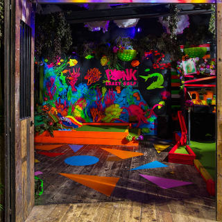 Plonk Crazy Golf in Camden Market! 3