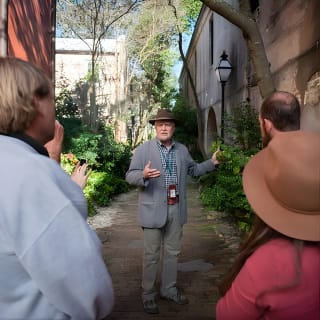 Hidden Alleyways and Historic Sites Small-Group Walking Tour 1
