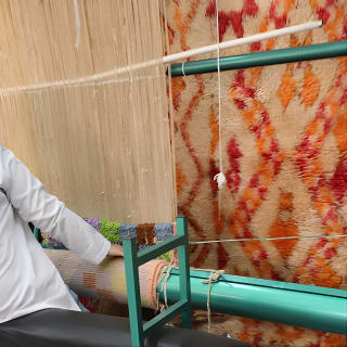 Atelier de fabrication de tapis en petit groupe à Marrakech avec un guide agréé 3