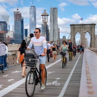 Unusual Brooklyn Bike Tour in French 1