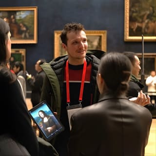 Visita del Louvre de París en grupo reducido con entradas anticipadas 12