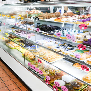 Santa Monica Delicious Donut Adventure & Walking Food Tour 1