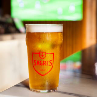 Pint de Cerveja e Batatas no The Couch 1