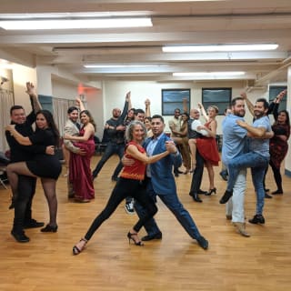 Saint Valentine: Tango and Date class 5