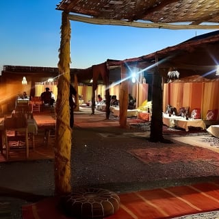 Coucher de soleil & Dîner dans le désert Agafay Marrakech avec les chameaux 4