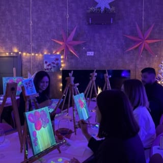 🎨✨ NEÓN&WINE! A Unique Sensorial & Painting Experience! 6
