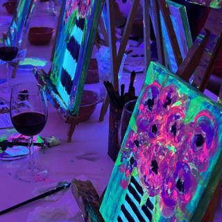 🎨✨ NEÓN&WINE! A Unique Sensorial & Painting Experience! 5