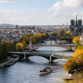 Paris: Geführte Seine-Flusskreuzfahrt mit elektrischem Boot + Fast-Track-Zugang 3