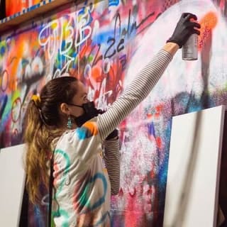 BYOB Spray Paint und Sip Workshop in Atlanta 3