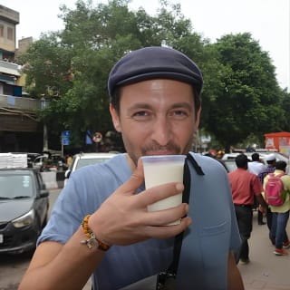 Tour gastronómico de medio día con paseo en ciclo Rickshaw en Masterji Kee Haveli 29