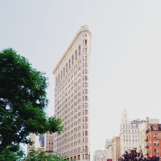 Taste The Foods and Explore The Architecture Of Flatiron 1