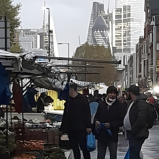 2-Hour Walking Tour Women of Whitechapel 4