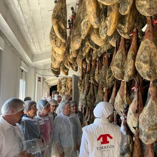 Visita a un secadero de jamones ibéricos con degustación en Salamanca 2