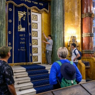 Grand tour of Kazinczy & Dohány Synagogue + Jewish Quarter Walking Tour 13