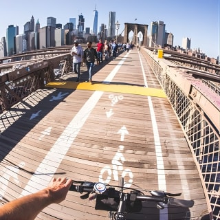 Unusual Brooklyn Bike Tour in French 3