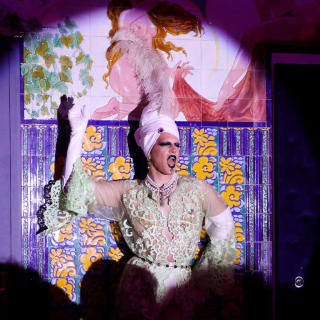 DĂźner par Vanessa Robuschi et show Drag Queen aux Belles Poules 1