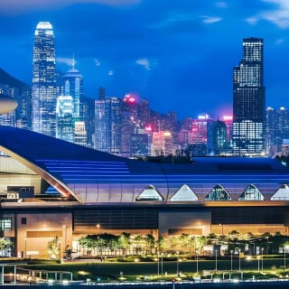 Hong Kong Private Night: yacht, cena e spettacolo di luci (15 persone) 4