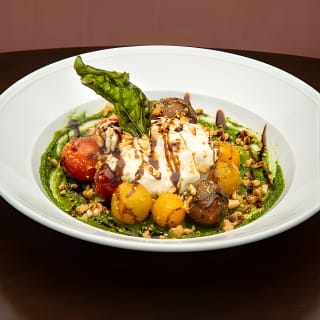 Foodie Tour: Virgin Hotel Tour Autoguidato}

 3