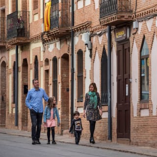Entradas a la Cripta y la Colonia Güell con audioguía 2