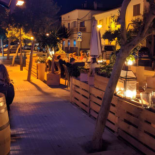 Enjoy your Mallorcan wine moments in the heart of Arta 3