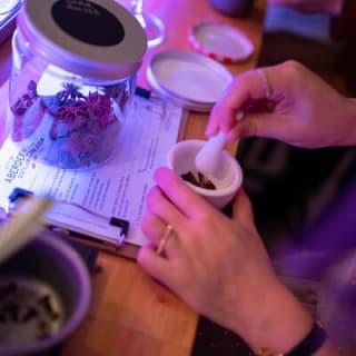 3 hour Gin School Experience in Aberdeen 3