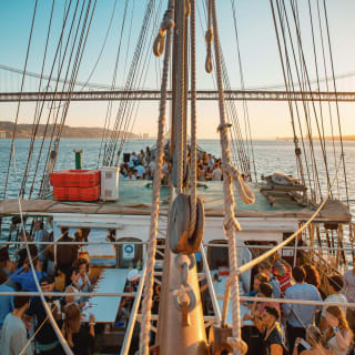 Lisbon Boat Party: festa a bordo de uma caravela! 3