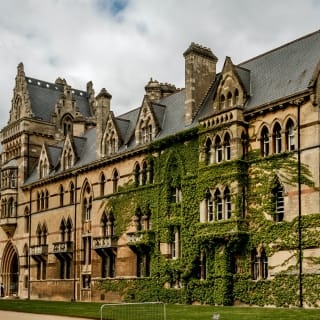 Oxford Audio Tour: Behind the Gown 6