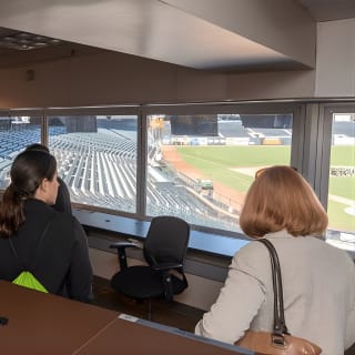 Behind-the-Scenes Ballpark Tour of Oracle Park 2