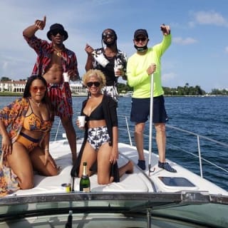 50' Yacht Rental in Miami Beach with Captain and Champagne 11