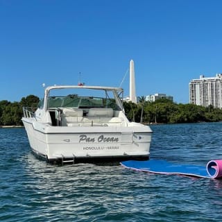 50' Yacht Rental in Miami Beach with Captain and Champagne 13