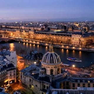 Paris : croisière de nuit sur la Seine avec musique à bord et application d’aide à la prononciation 2