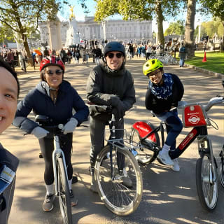 Fun Bike Ride to LDN Landmarks +quirky facts+post ride pint 14