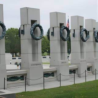 Sight DC with 10+ Stops including Jefferson Memorial, White House 7